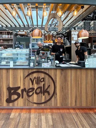 Team - VillaBreak Lunchroom